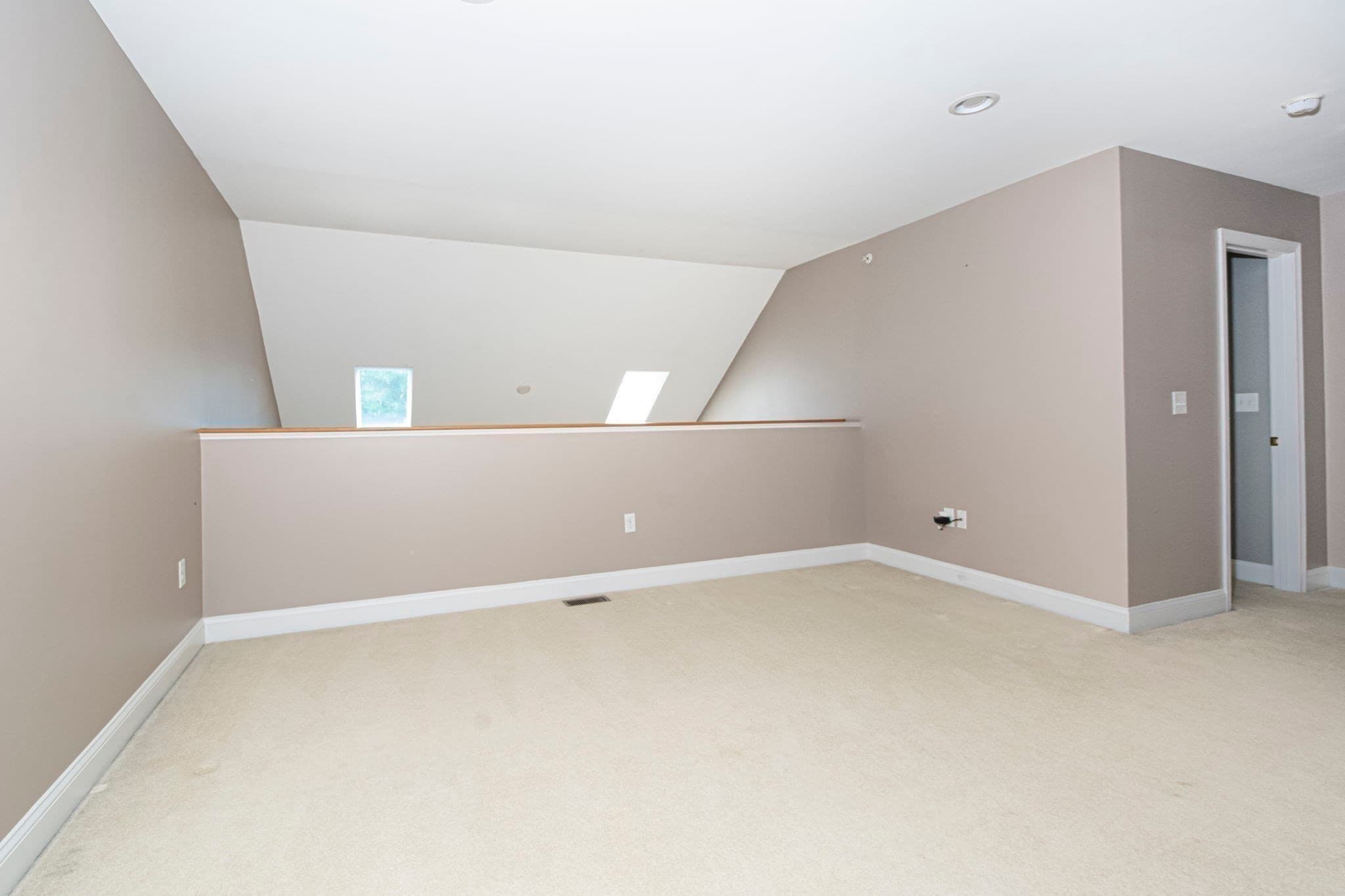 Condominium at 70 Lincoln Ln # 70, Grafton MA 01536, photo 25 of 40
