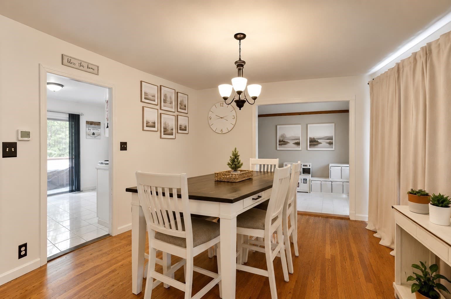 Single Family Residence at 1617 Providence Rd, Northbridge MA 01534, photo 6 of 32