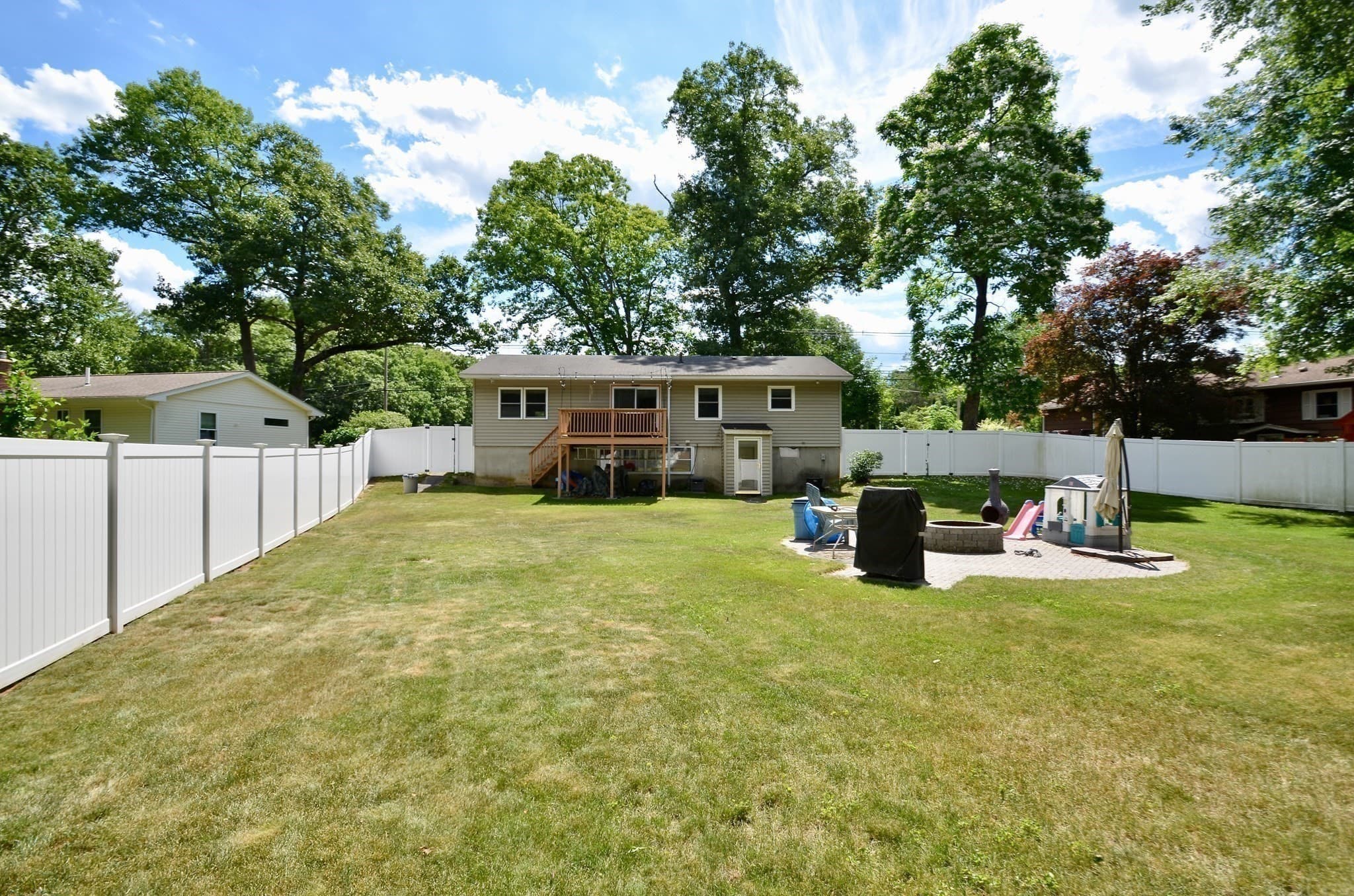 Single Family Residence at 1617 Providence Rd, Northbridge MA 01534, photo 30 of 32