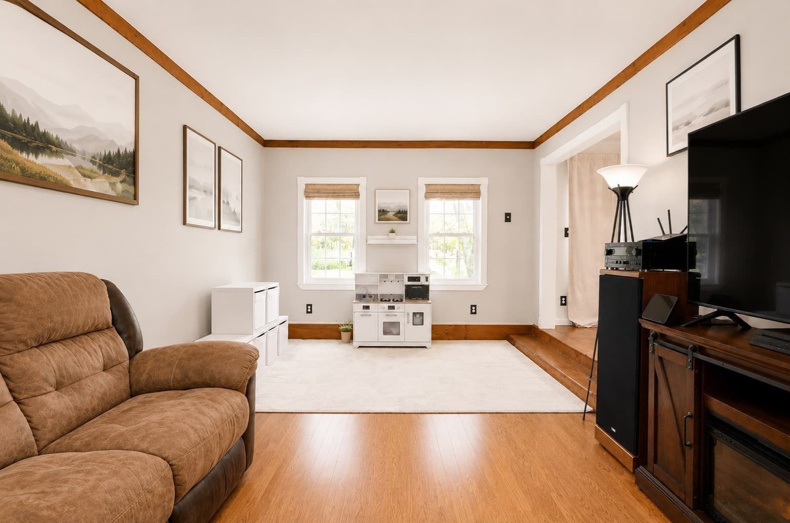 Single Family Residence at 1617 Providence Rd, Northbridge MA 01534, photo 10 of 32