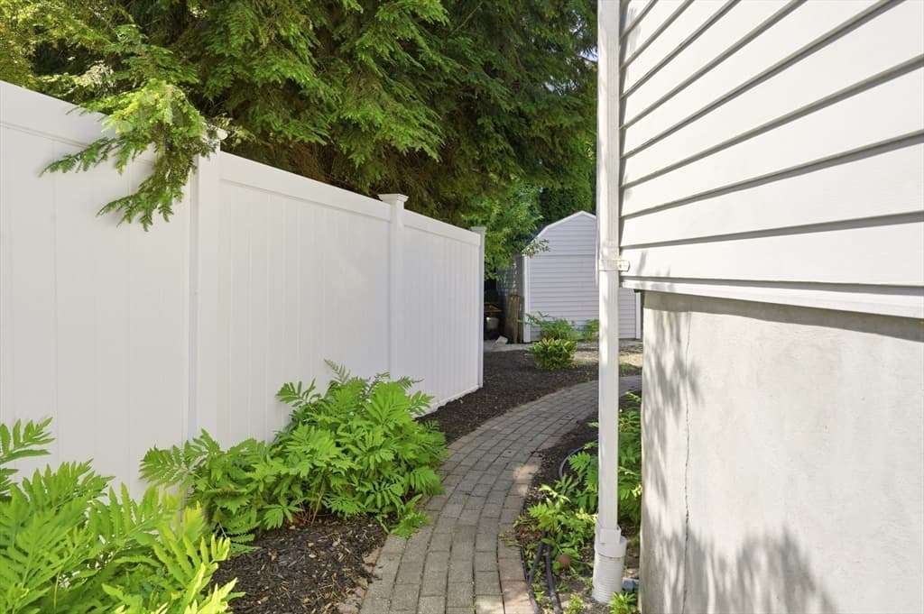 100 Westland Ave, Newton MA 02465 photo 3