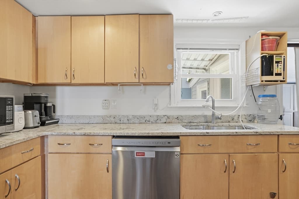 100 Westland Ave, Newton MA 02465 photo 18
