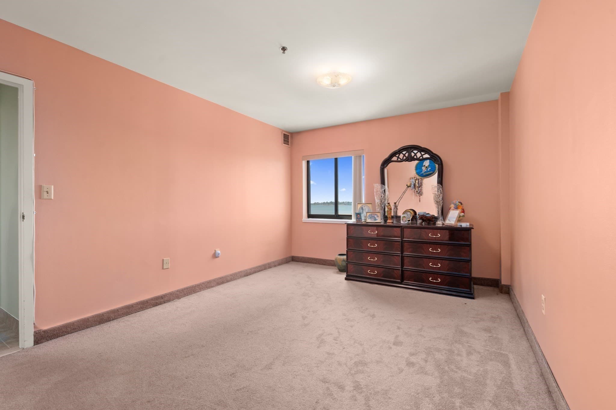 Condominium at 474 Revere Beach Blvd # 404, Revere MA 02151, photo 8 of 17