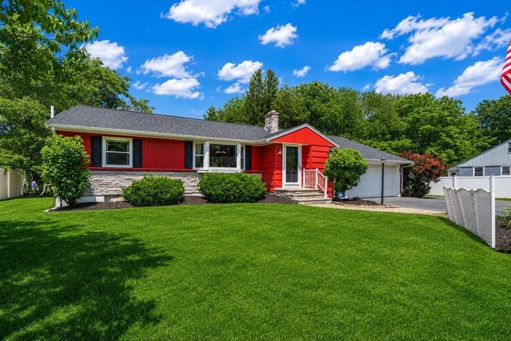 11 Sunset Dr, Easton MA 02334 photo 2