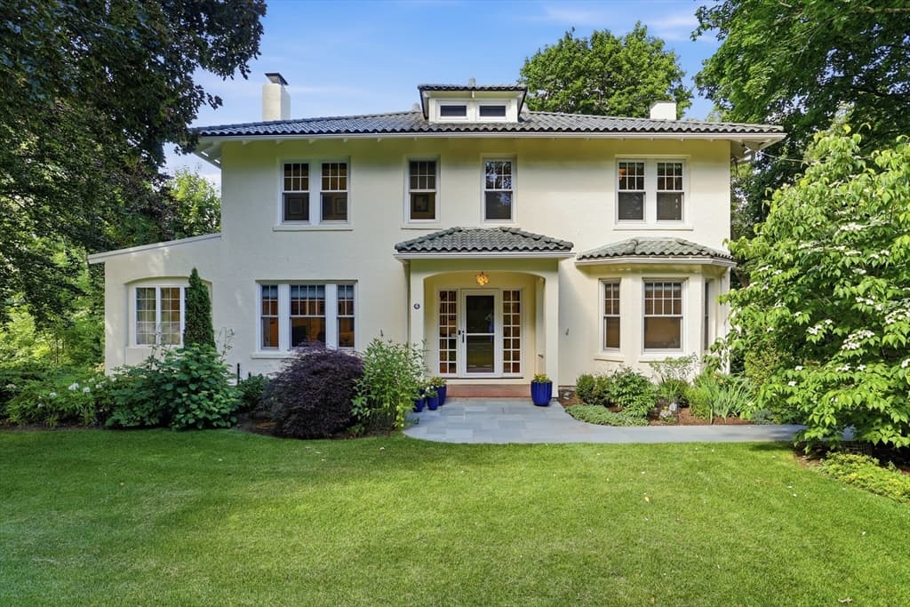 6 Oakmount Circle, Lexington MA 02420