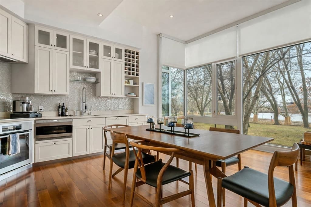 975 Memorial Drive # 210, Cambridge MA 02138