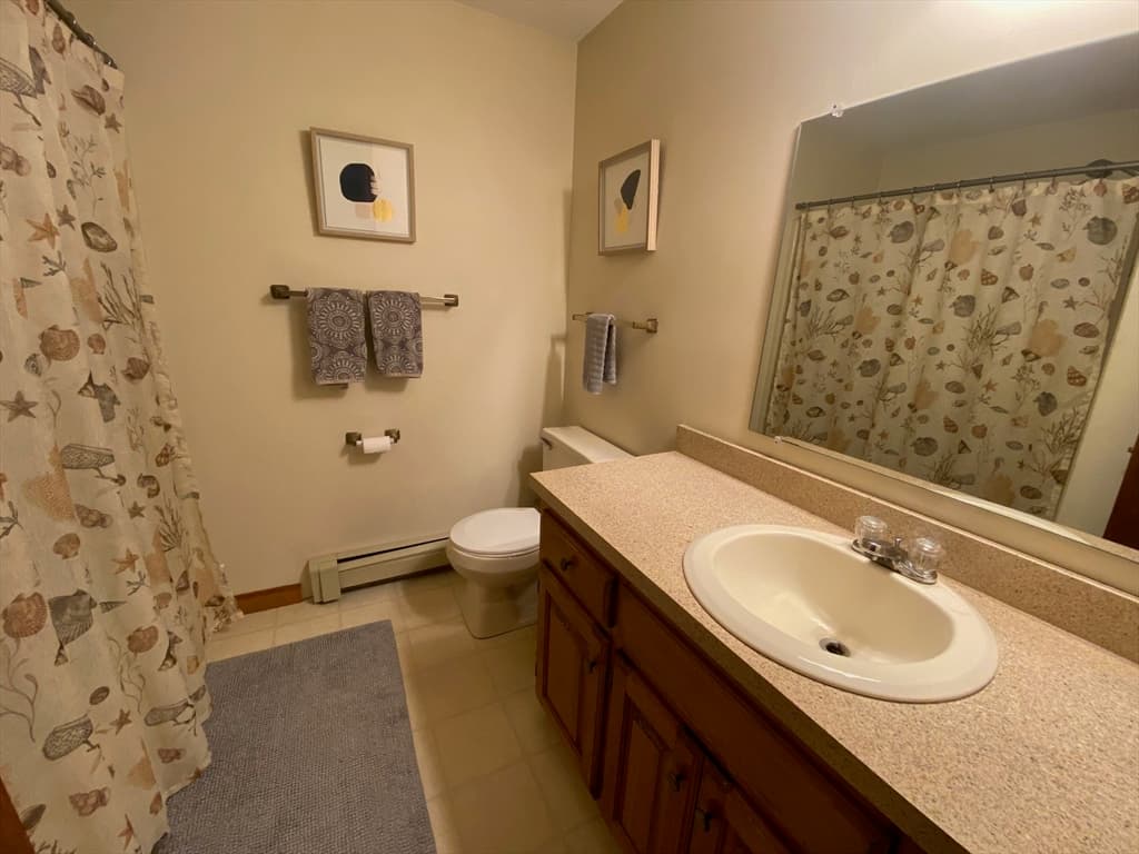 Condominium at 28 Douglas Dr # 28, East Bridgewater MA 02333, East Bridgewater, photo 14 of 23