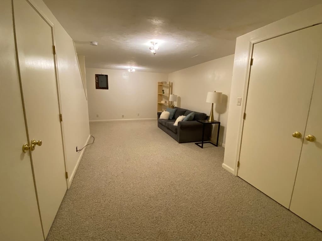 Condominium at 28 Douglas Dr # 28, East Bridgewater MA 02333, East Bridgewater, photo 18 of 23