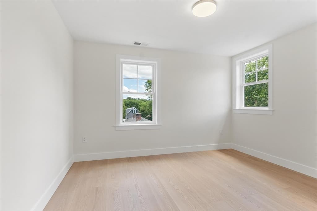 60 Neillian Street, Bedford MA 01730 photo 24