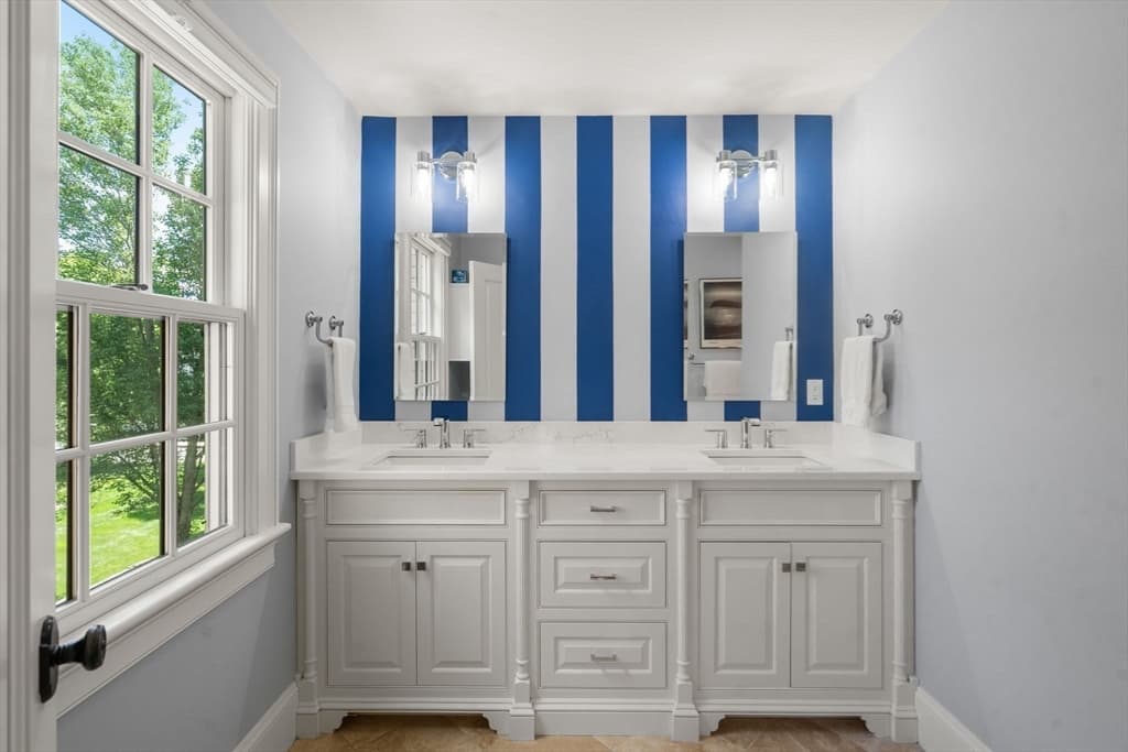 Condominium at 29 Maple Lane # 29, Medfield MA 02052, Medfield, photo 20 of 42