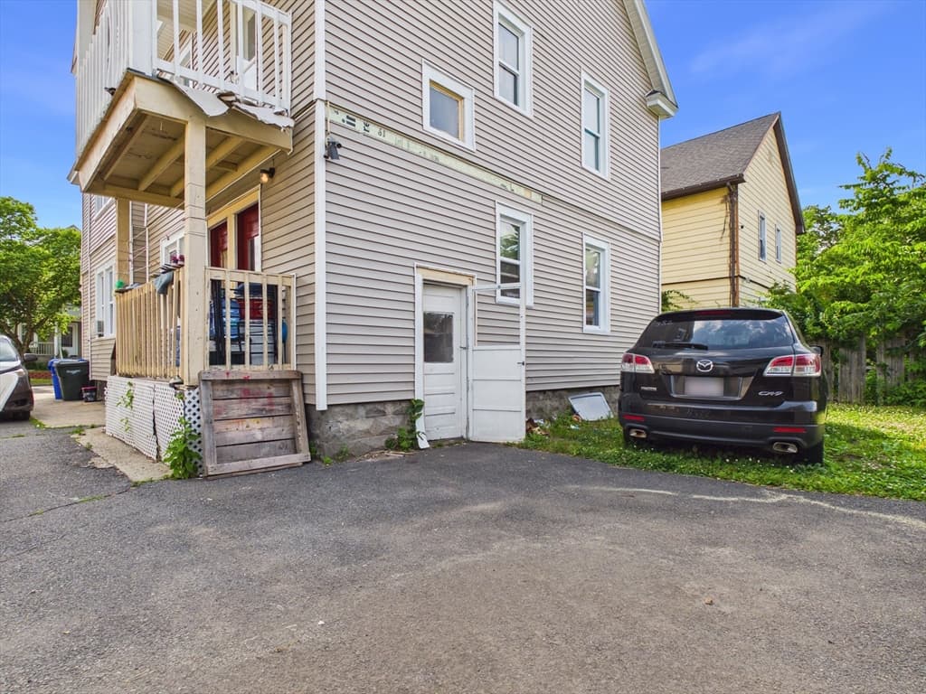 Multi Family at 21-23 Draper St, Springfield MA 01108, Springfield, photo 5 of 7