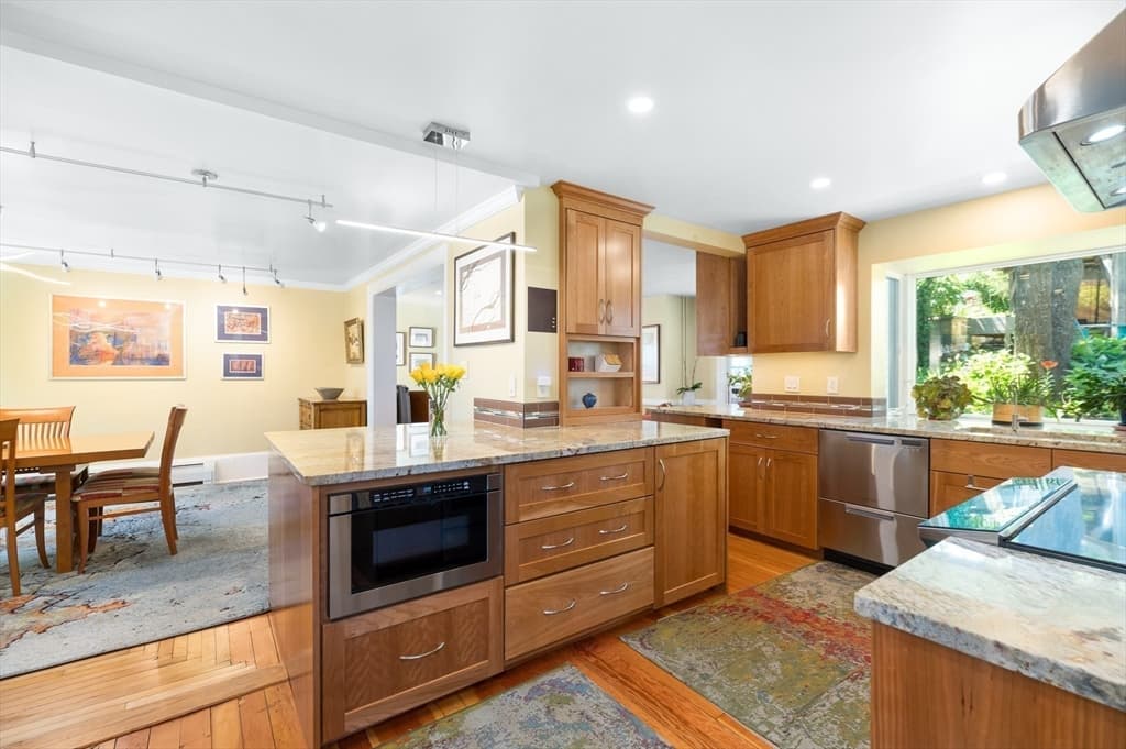 Condominium at 84 Granite St # 84, Rockport MA 01966, Rockport, photo 10 of 38