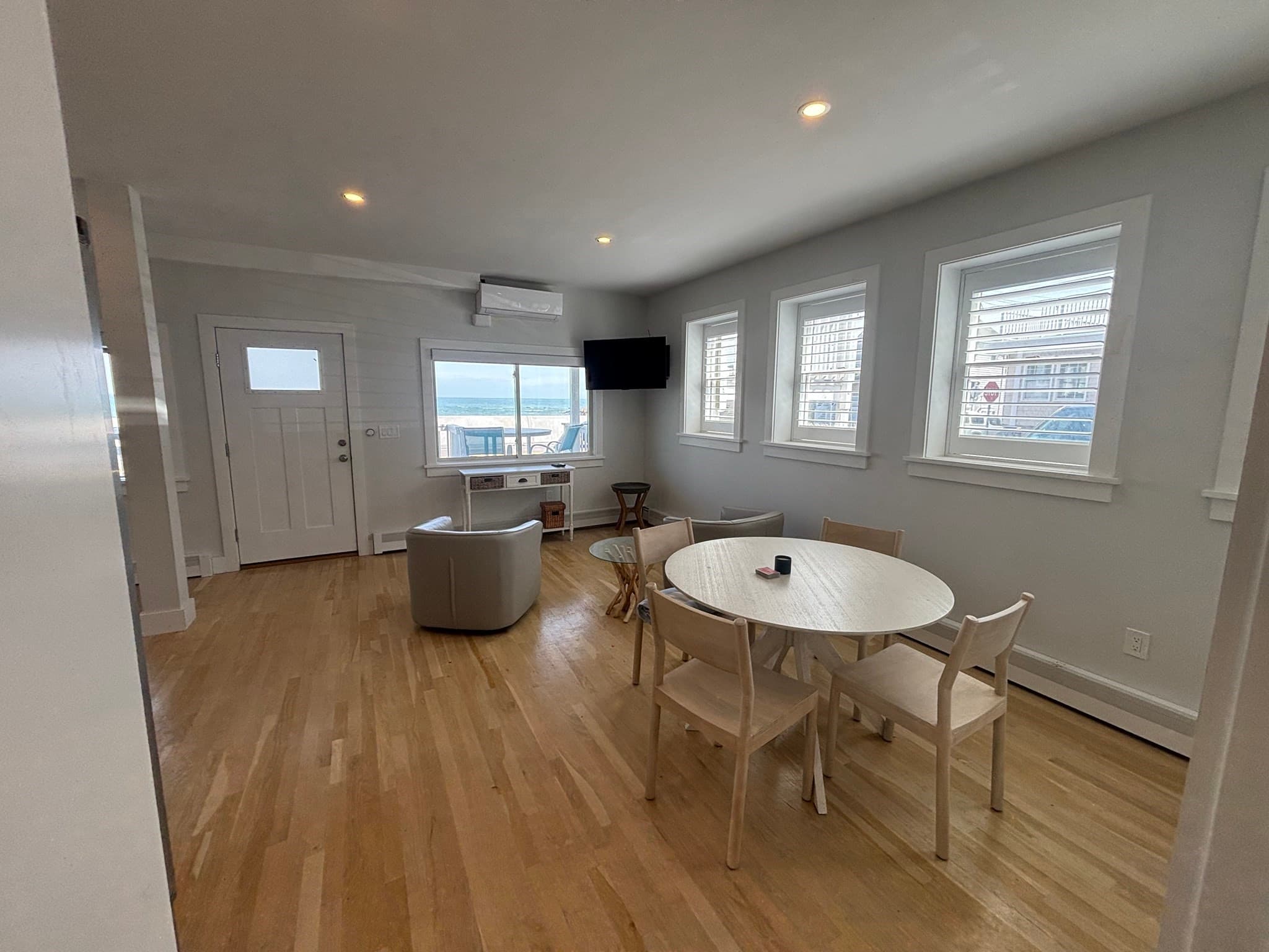 3 Family at 179 Atlantic Ave, Hull MA 02045, photo 13 of 33