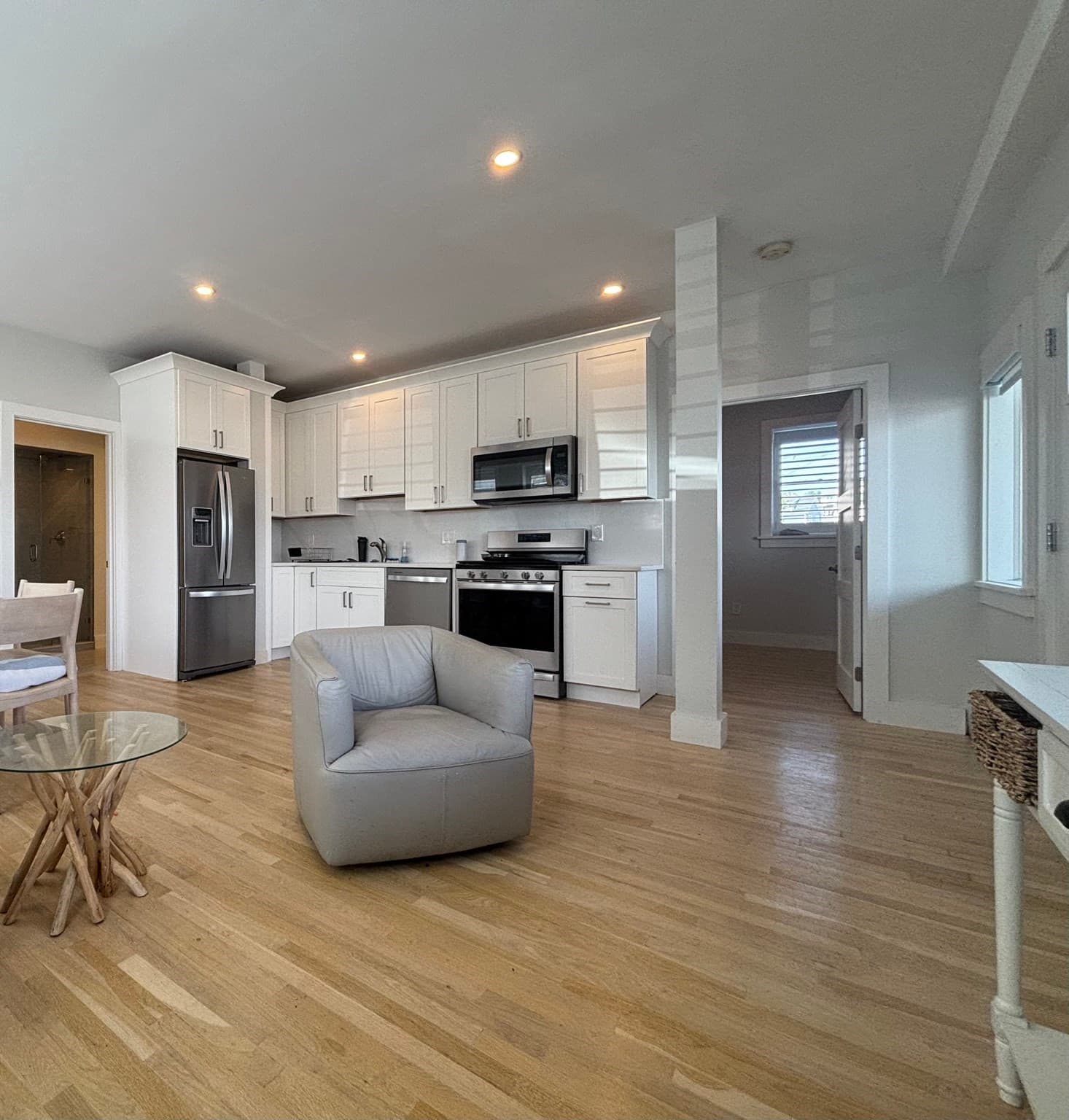 3 Family at 179 Atlantic Ave, Hull MA 02045, photo 11 of 33