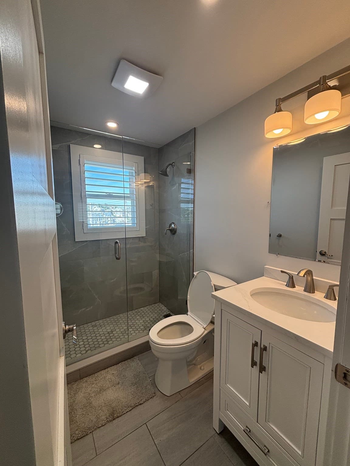 3 Family at 179 Atlantic Ave, Hull MA 02045, photo 21 of 33