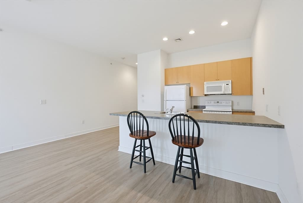 72 Ashland St # 408, Malden MA 02148 photo 24