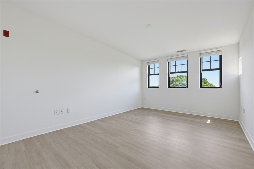 72 Ashland St # 408, Malden MA 02148 photo 8
