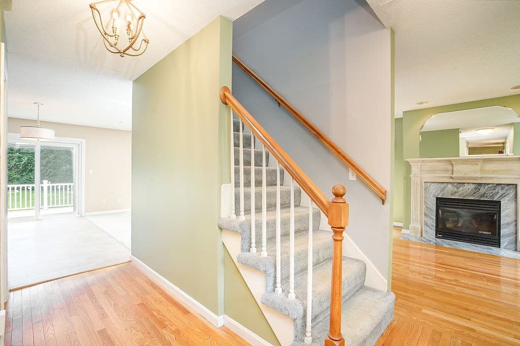 Single Family Residence at 58 San Souci Drive, South Hadley MA 01075, photo 3 of 41