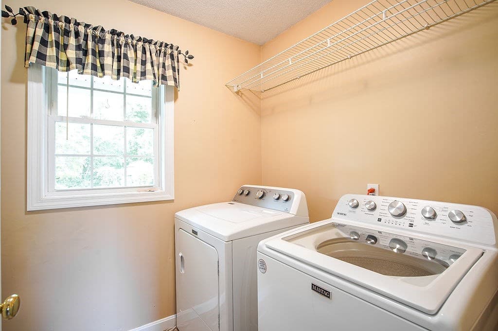 Single Family Residence at 58 San Souci Drive, South Hadley MA 01075, photo 20 of 41