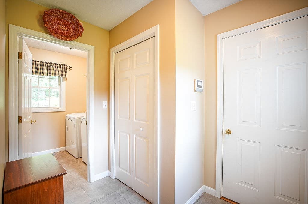 Single Family Residence at 58 San Souci Drive, South Hadley MA 01075, photo 19 of 41