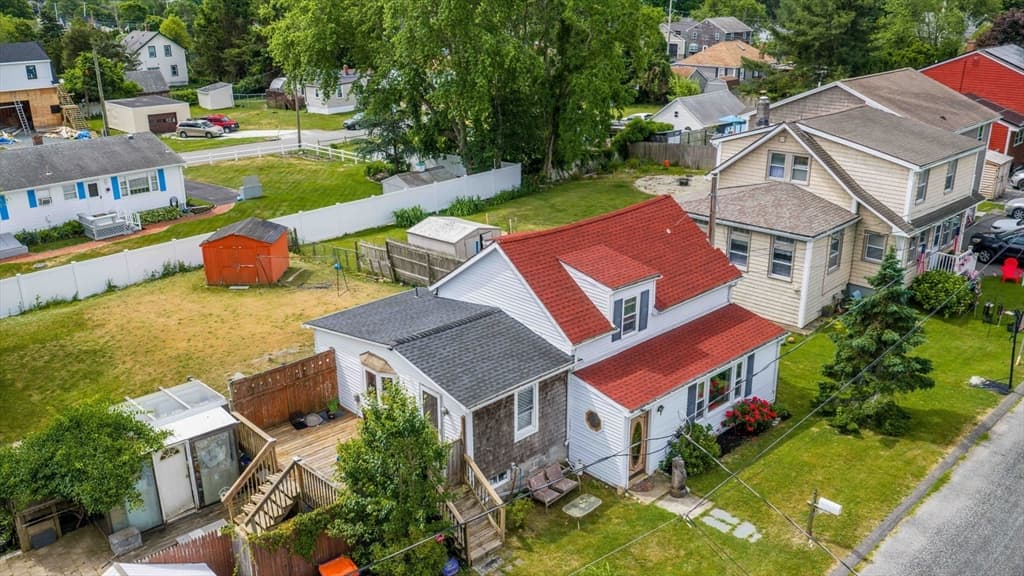 7 Wayne St, Fairhaven MA 02719