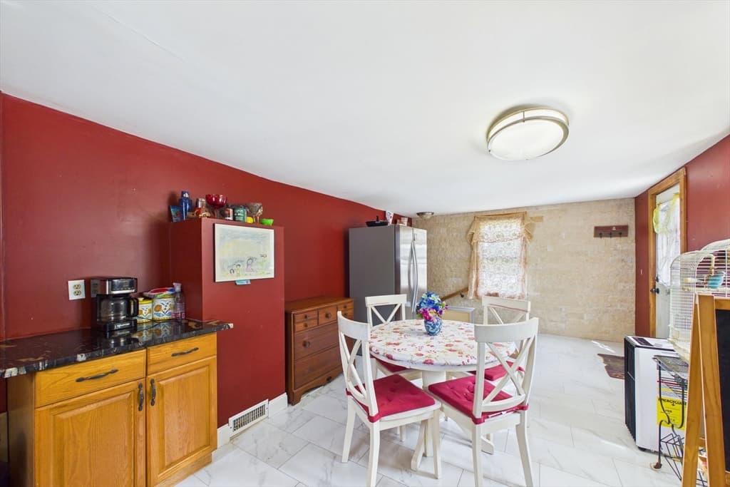 7 Wayne St, Fairhaven MA 02719 photo 15