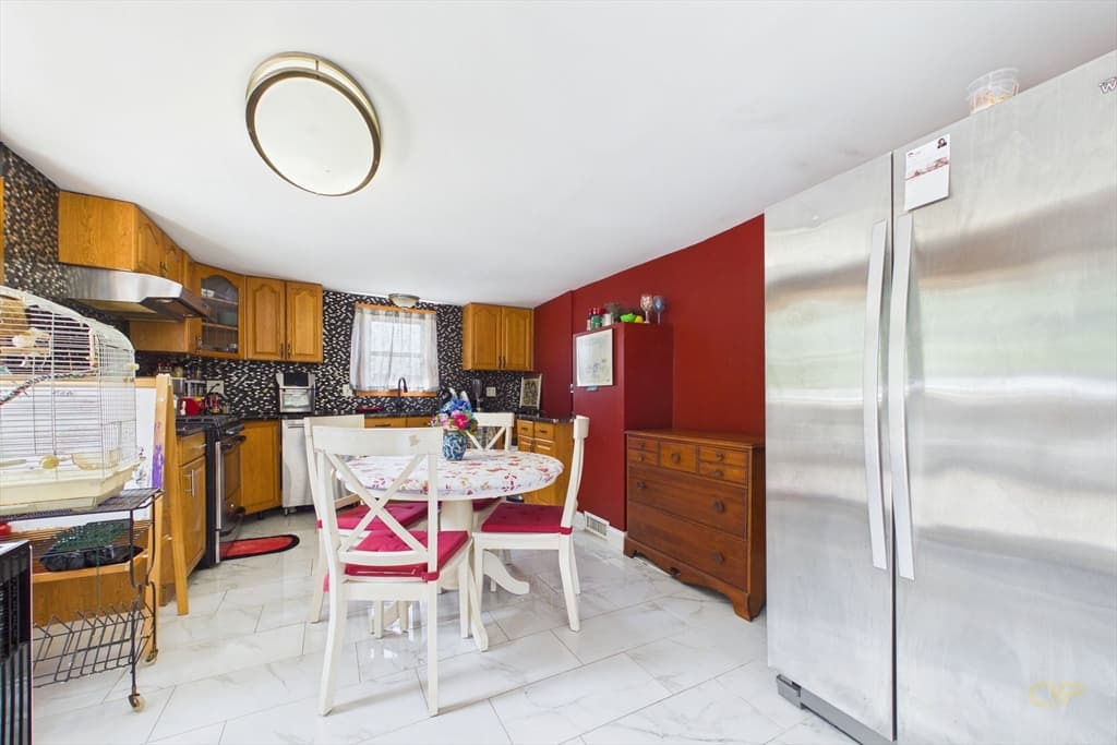 7 Wayne St, Fairhaven MA 02719 photo 11