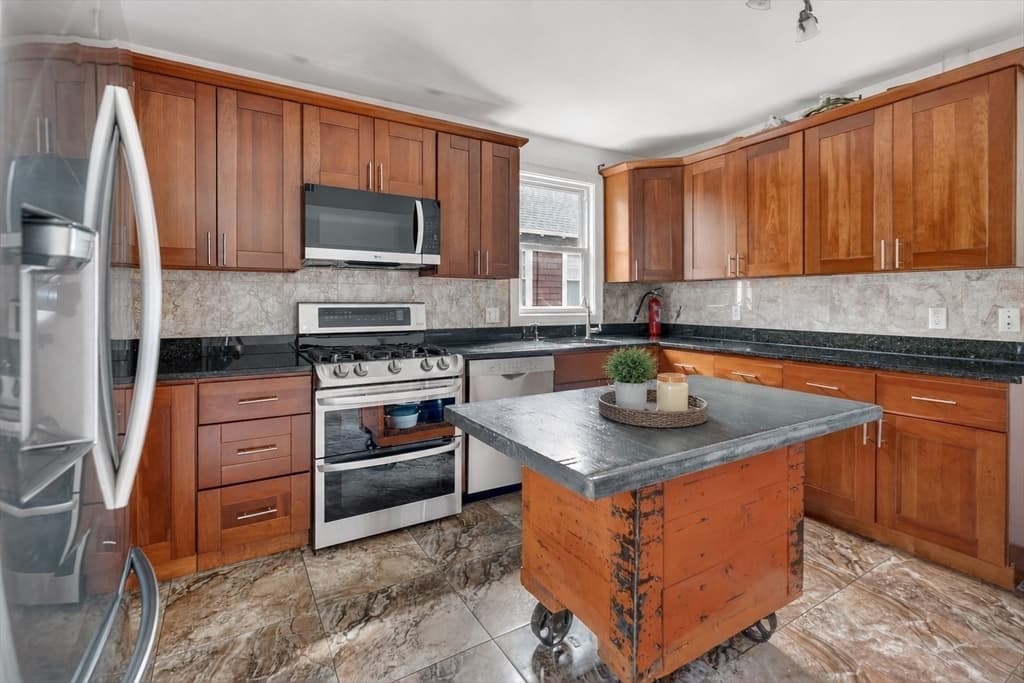 Condominium at 18 Vincent Ave # 18, Belmont MA 02478, photo 3 of 21