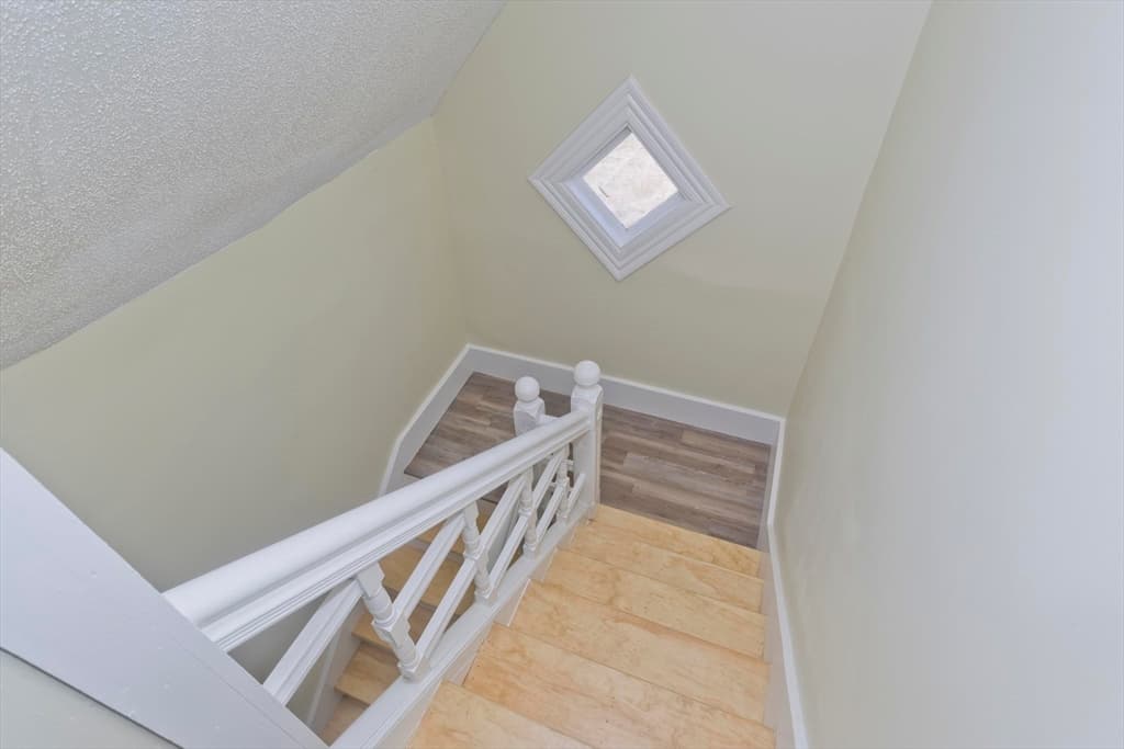 205 St James Ave, Springfield MA 01109 photo 27