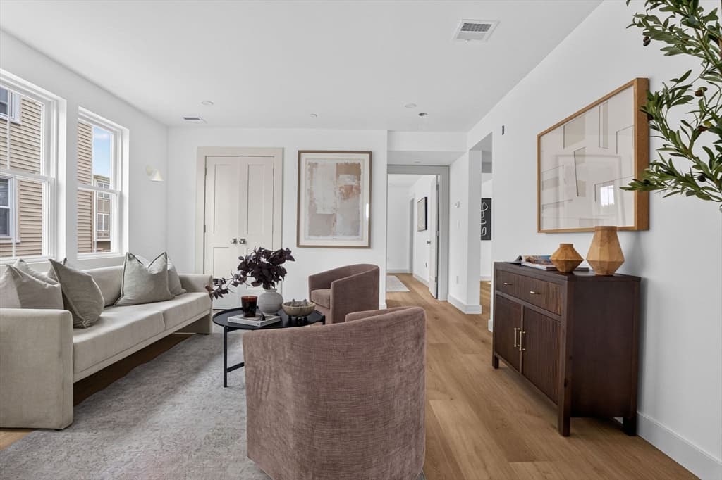 Condominium at 146 Jaques St # B, Somerville MA 02145, photo 8 of 20