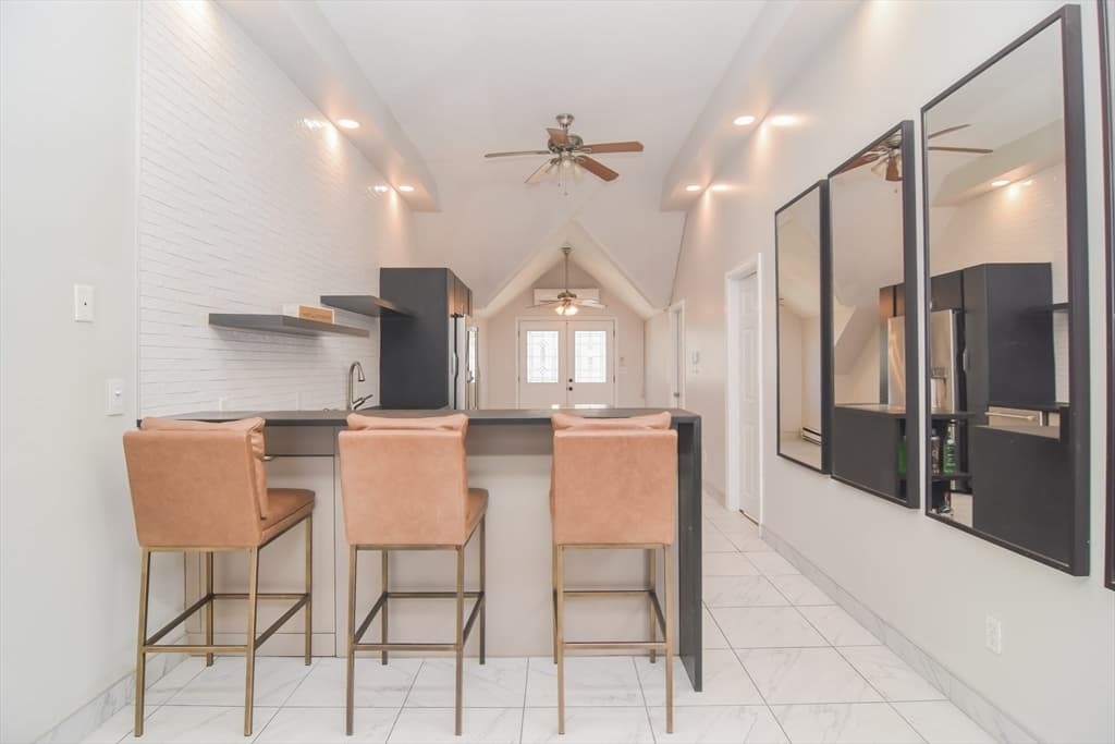 Condominium at 349 Beacon Street # D, Lowell MA 01850, photo 9 of 27