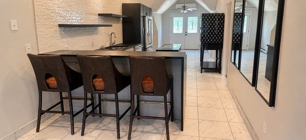 Condominium at 349 Beacon Street # D, Lowell MA 01850, photo 10 of 27