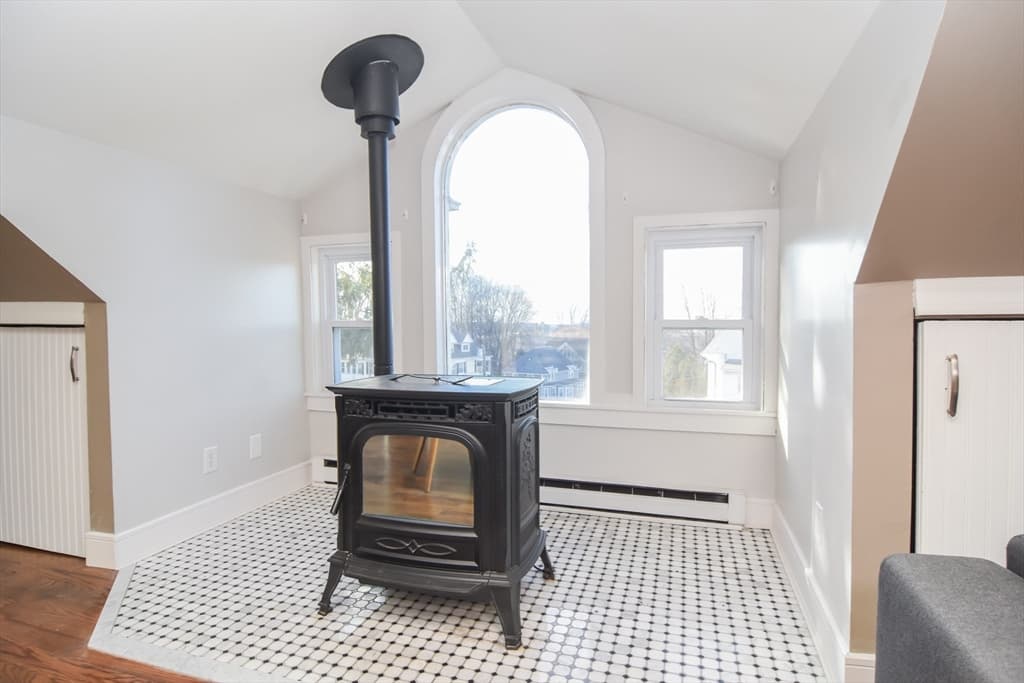 Condominium at 349 Beacon Street # D, Lowell MA 01850, photo 4 of 27