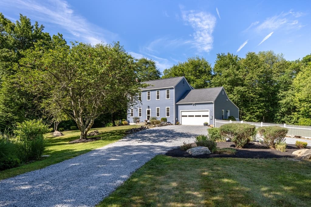 3 Barrett Dr, Mattapoisett MA 02739 photo 2