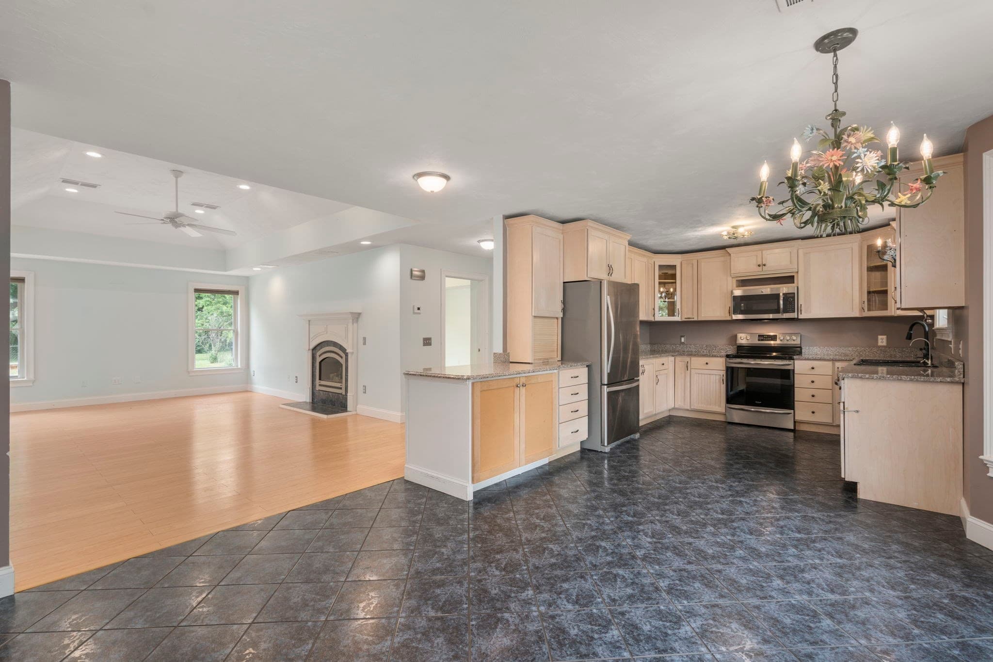 Single Family Residence at 893 Cronin Rd, Warren MA 01083, Warren, photo 6 of 38