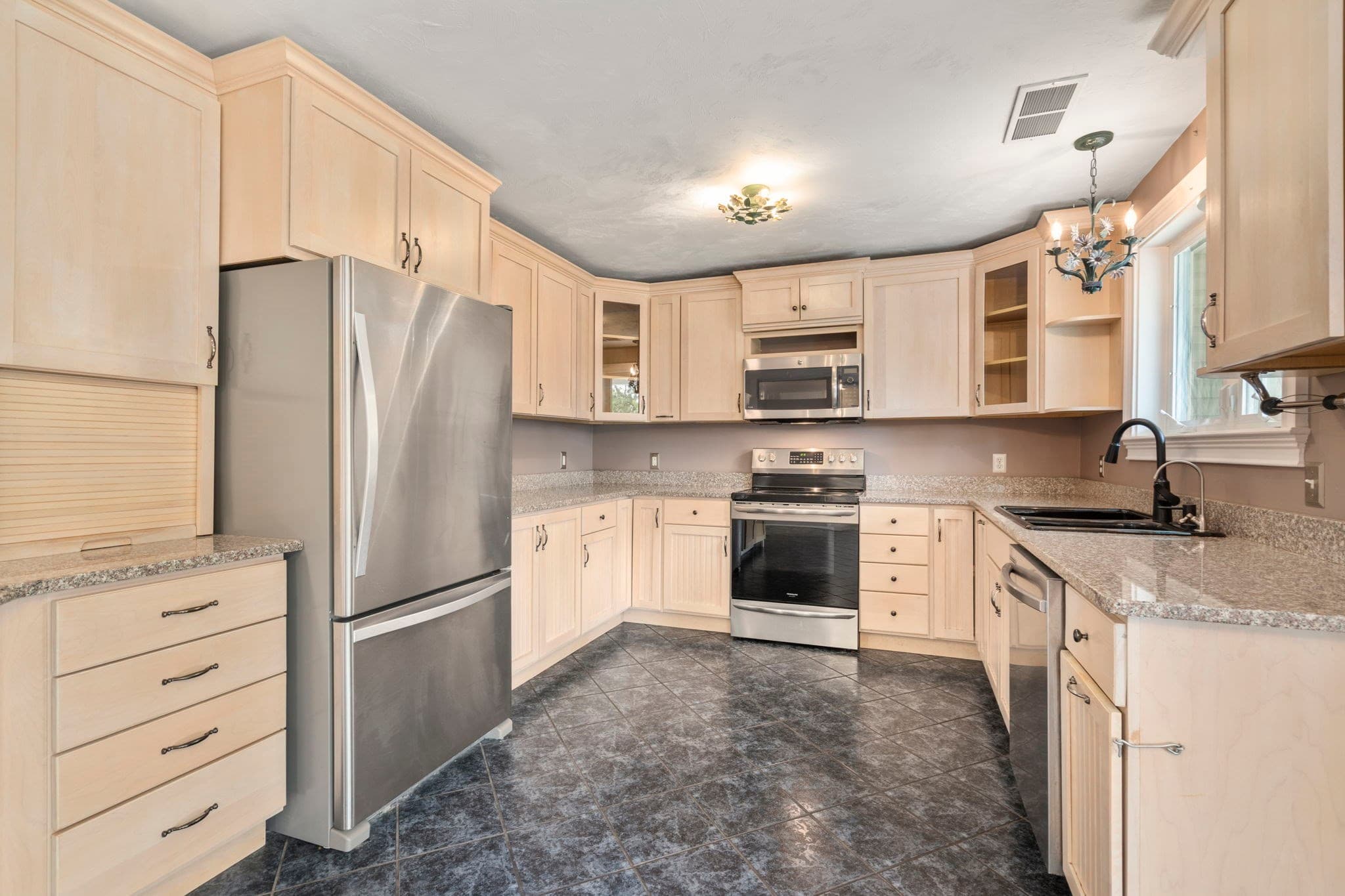 Single Family Residence at 893 Cronin Rd, Warren MA 01083, Warren, photo 9 of 38
