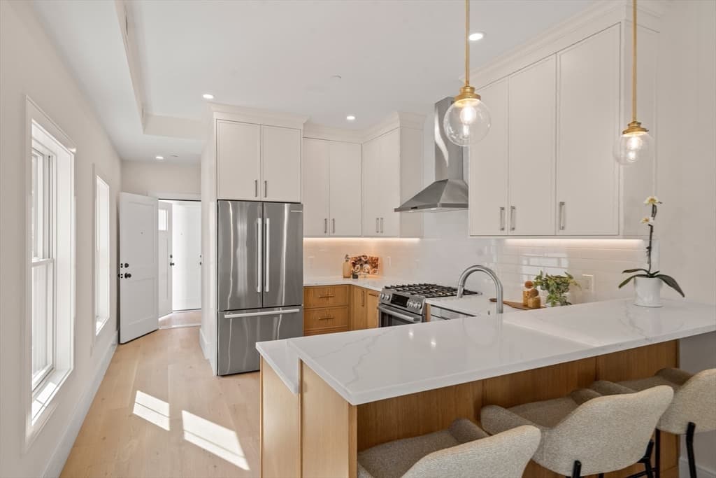 326 Lowell Street # 2, Somerville MA 02145 photo 3