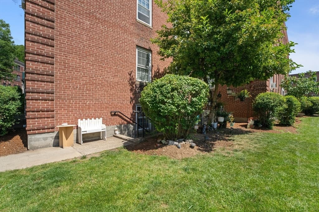 Condominium at 1 Lanark Rd # 7, Brookline MA 02445, Brookline, photo 22 of 22