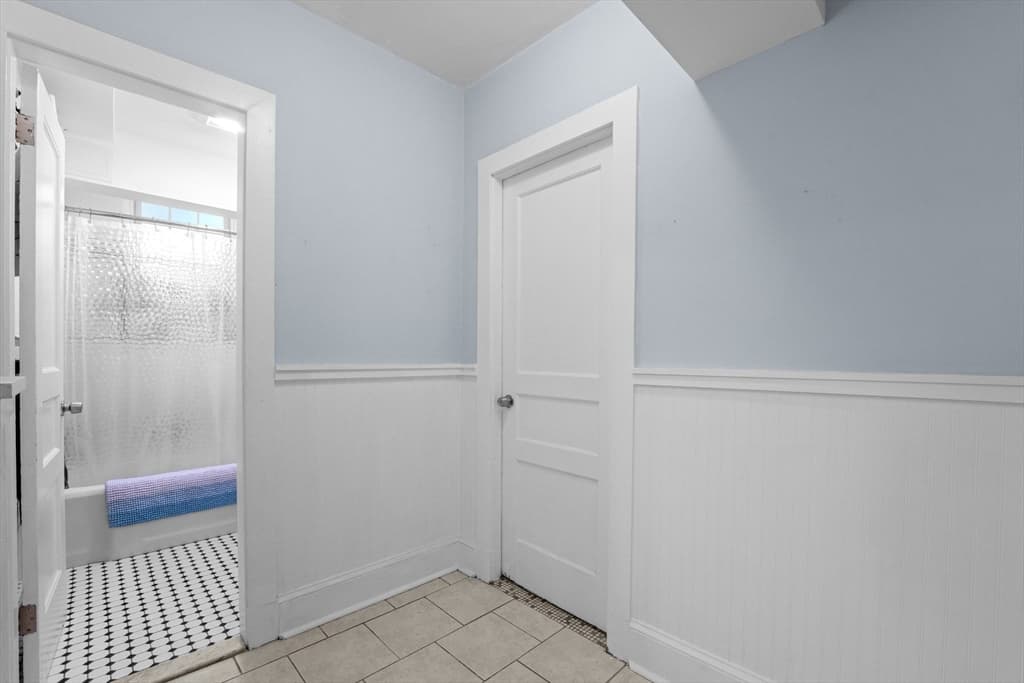 Condominium at 1 Lanark Rd # 7, Brookline MA 02445, Brookline, photo 14 of 22