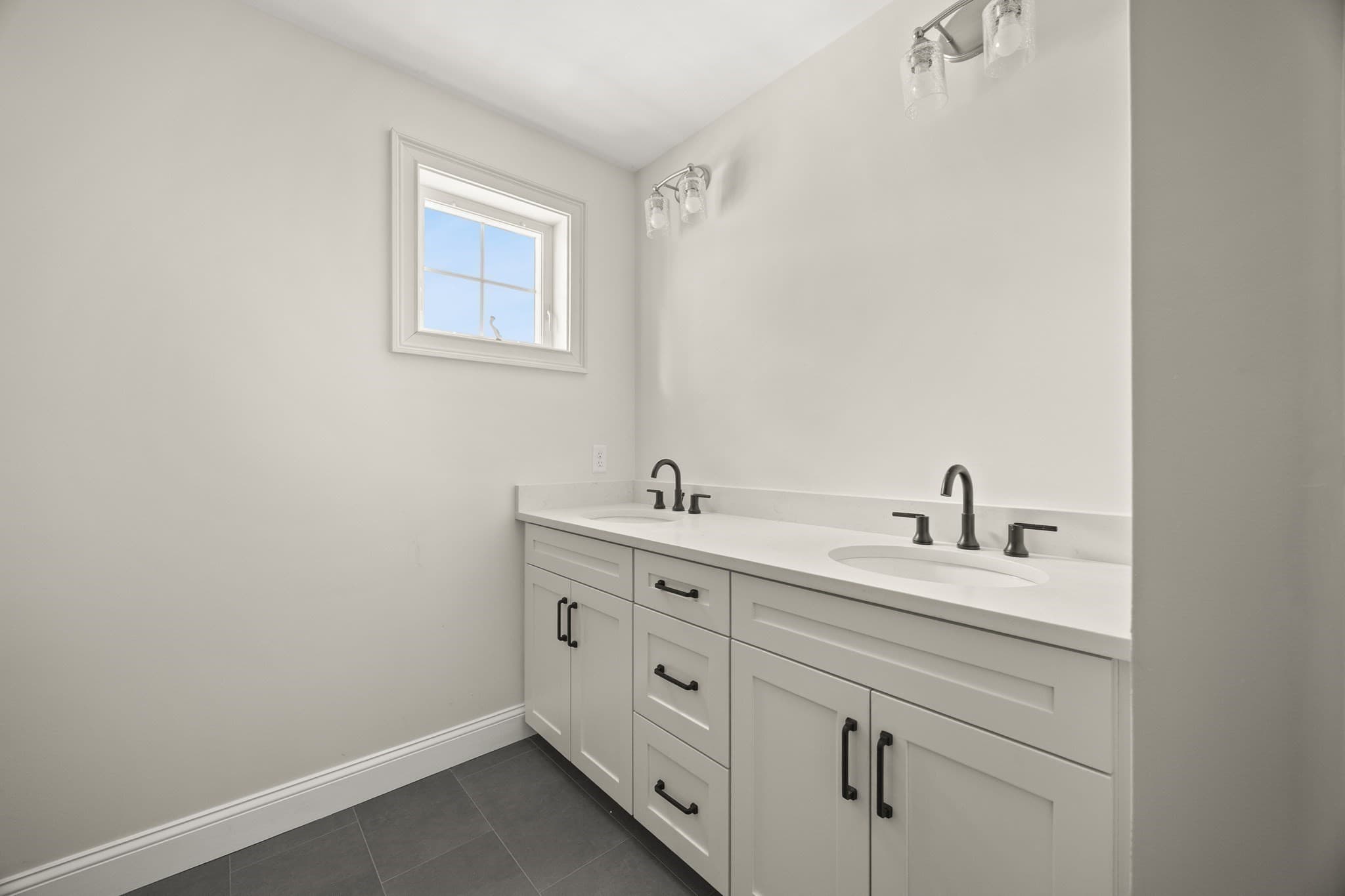 Single Family Residence at 3 Jasmine Way, Bridgewater MA 02324, photo 23 of 37