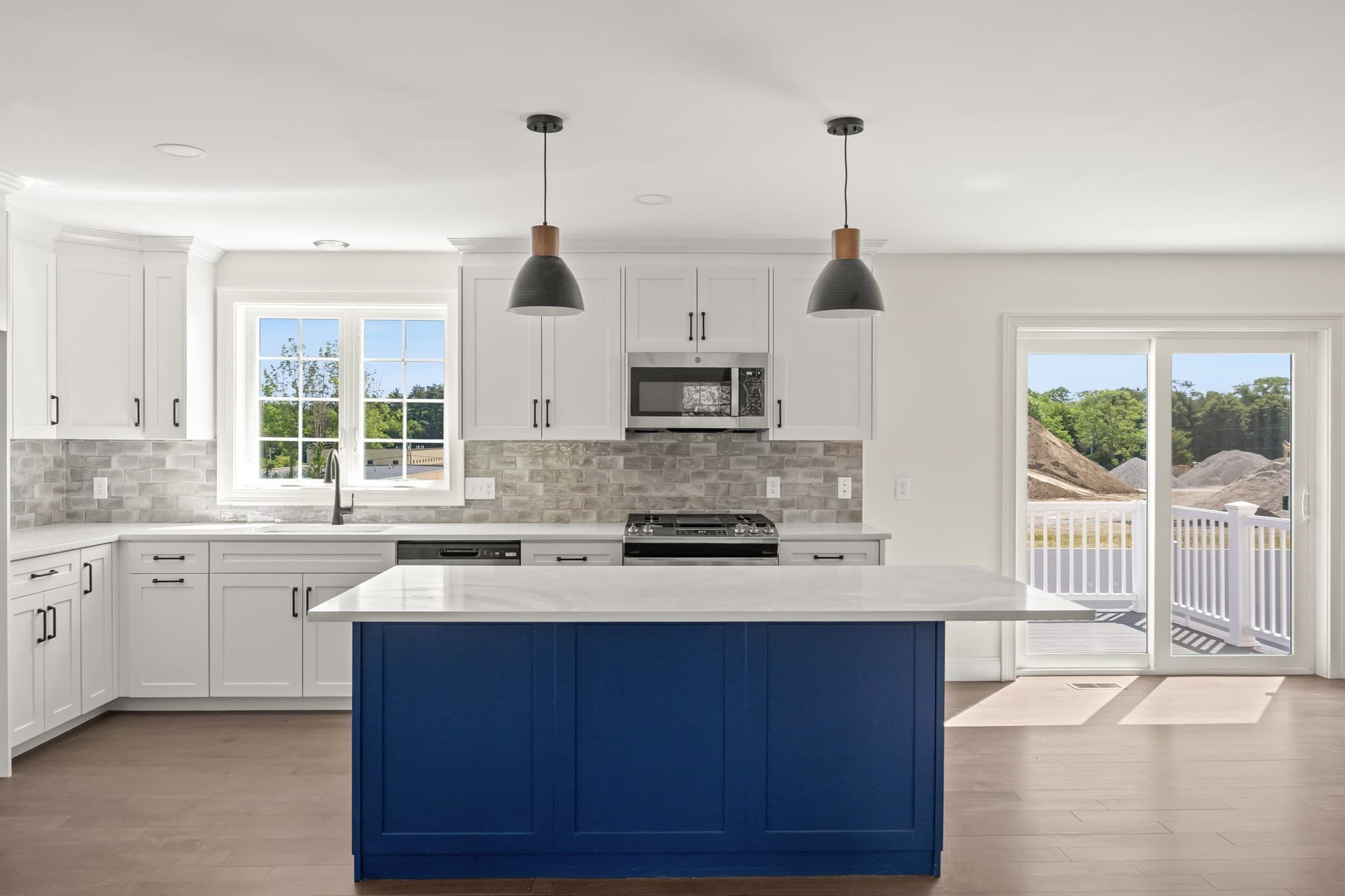Single Family Residence at 3 Jasmine Way, Bridgewater MA 02324, photo 7 of 37