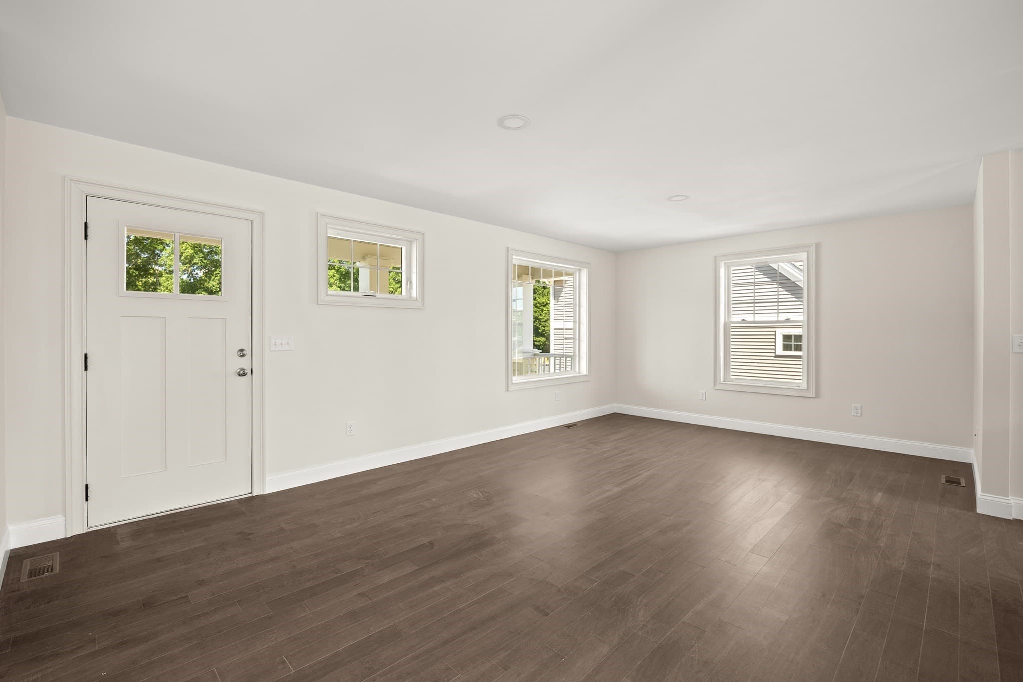 Single Family Residence at 3 Jasmine Way, Bridgewater MA 02324, photo 5 of 37