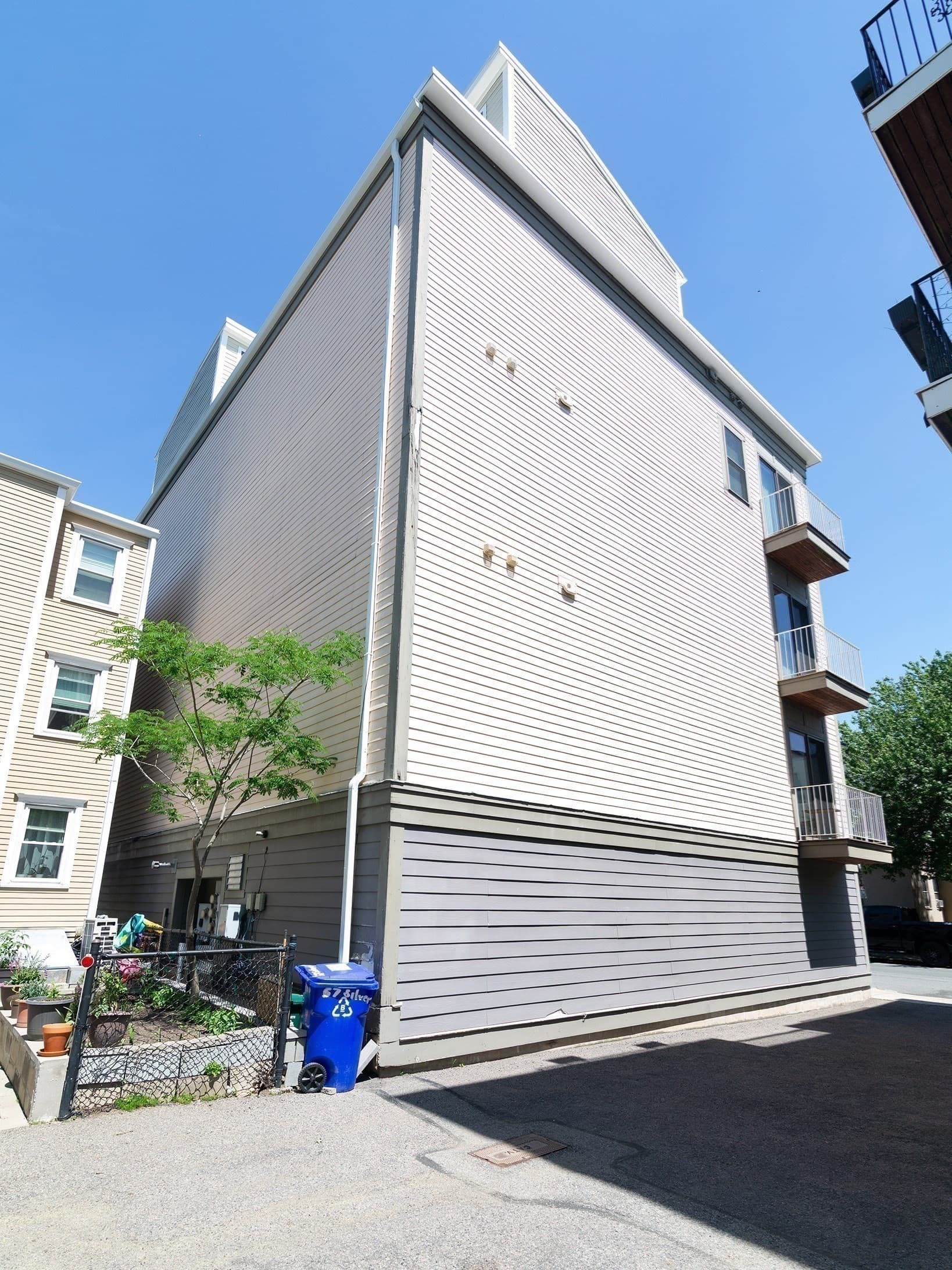 Condominium at 88 B St # 301, Boston MA 02127, Boston, photo 38 of 41