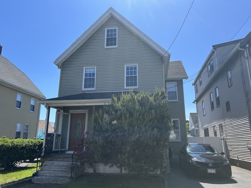 15 Dean St, Everett MA 02149