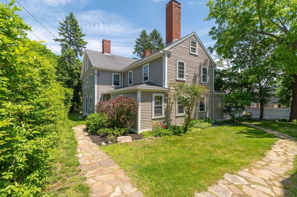 1 Main Street, Essex MA 01929