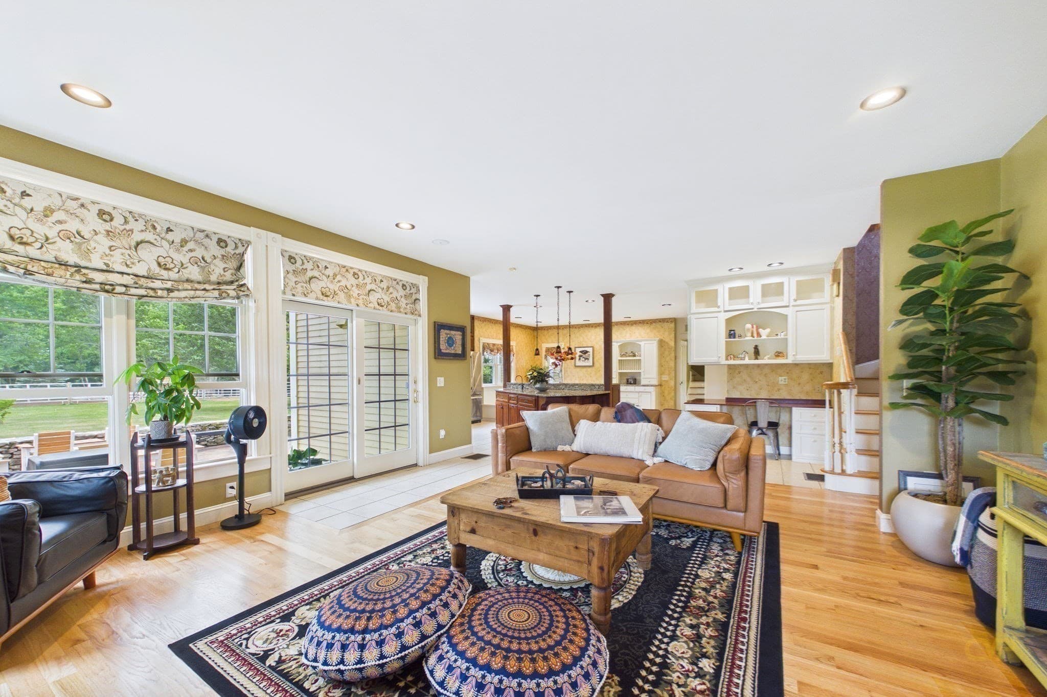 Equestrian at 545 Hazel St, Uxbridge MA 01569, photo 6 of 42
