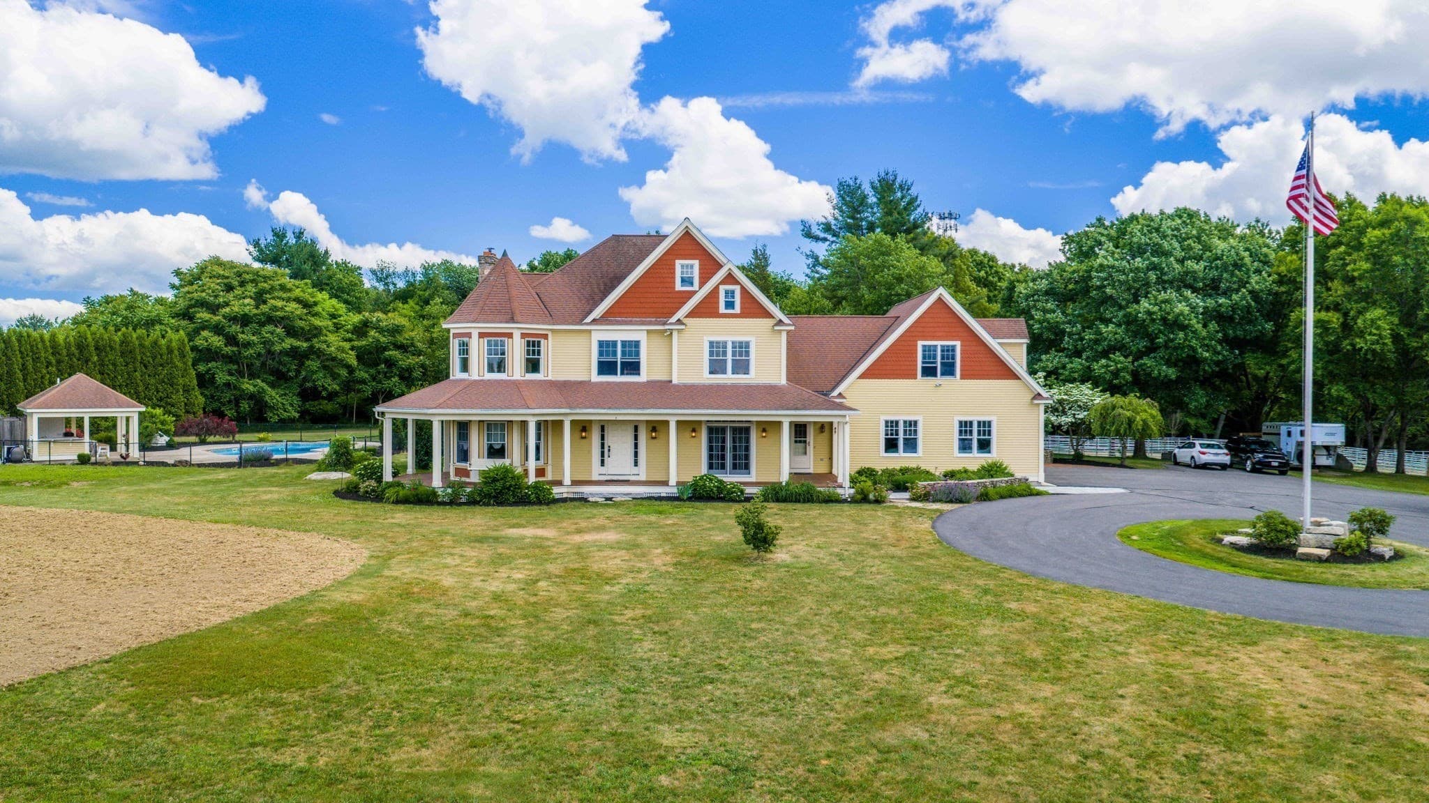 545 Hazel St, Uxbridge MA 01569