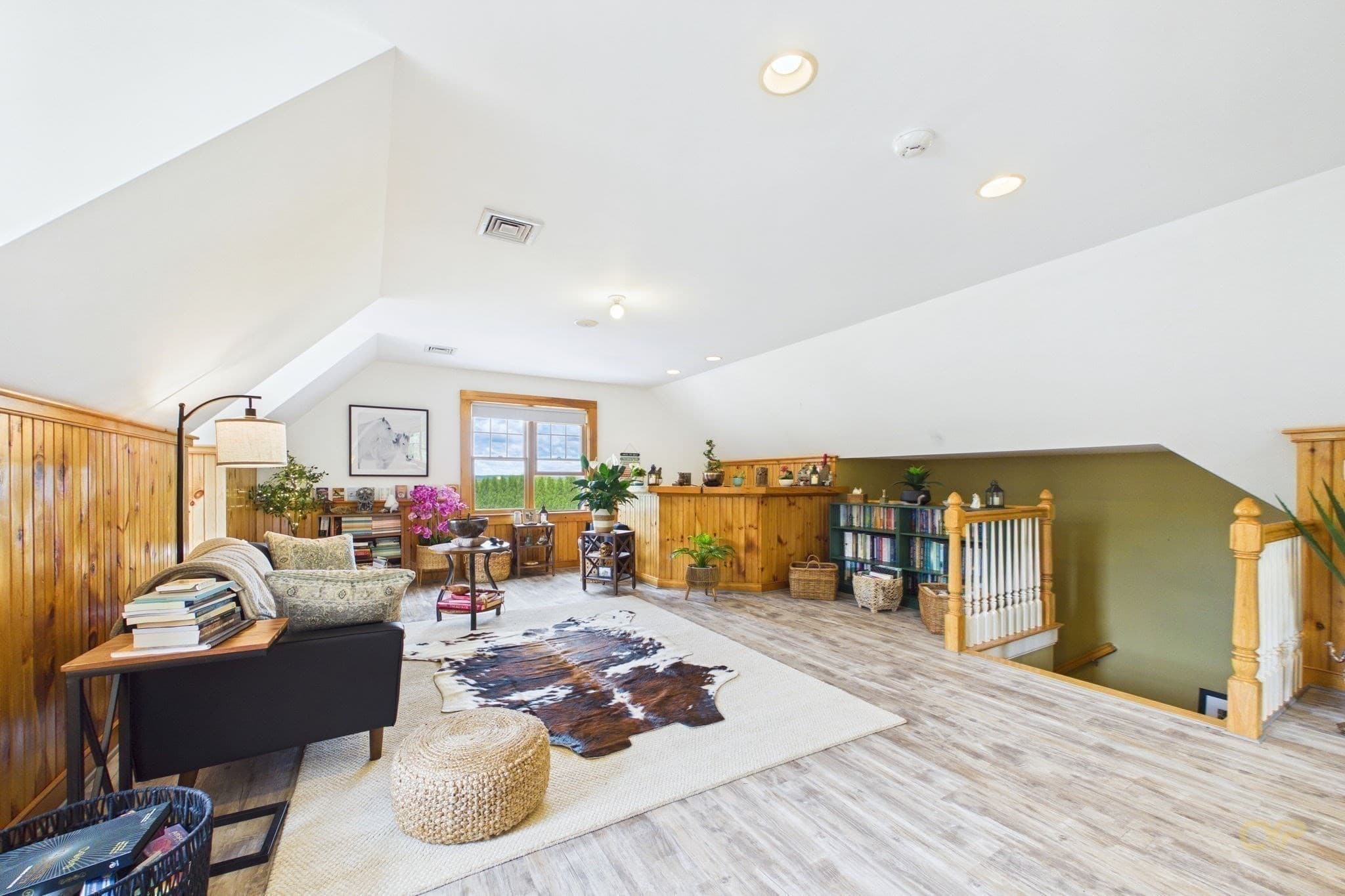 Equestrian at 545 Hazel St, Uxbridge MA 01569, photo 20 of 42