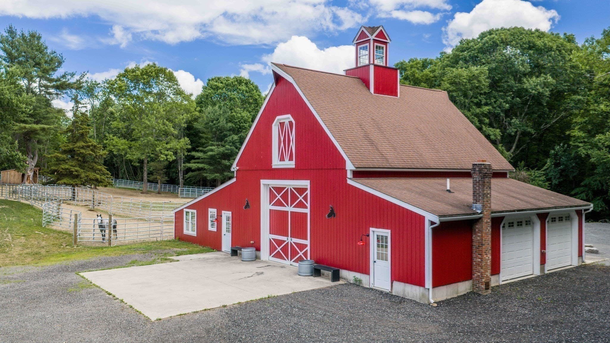 Equestrian at 545 Hazel St, Uxbridge MA 01569, photo 35 of 42