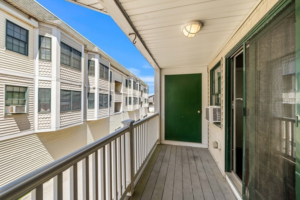 Condominium at 11 Railroad Ave # B4, Salisbury MA 01952, Salisbury, photo 7 of 36